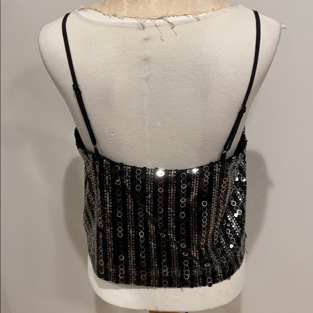 Forever21 Sequin top - Picture 2 of 4